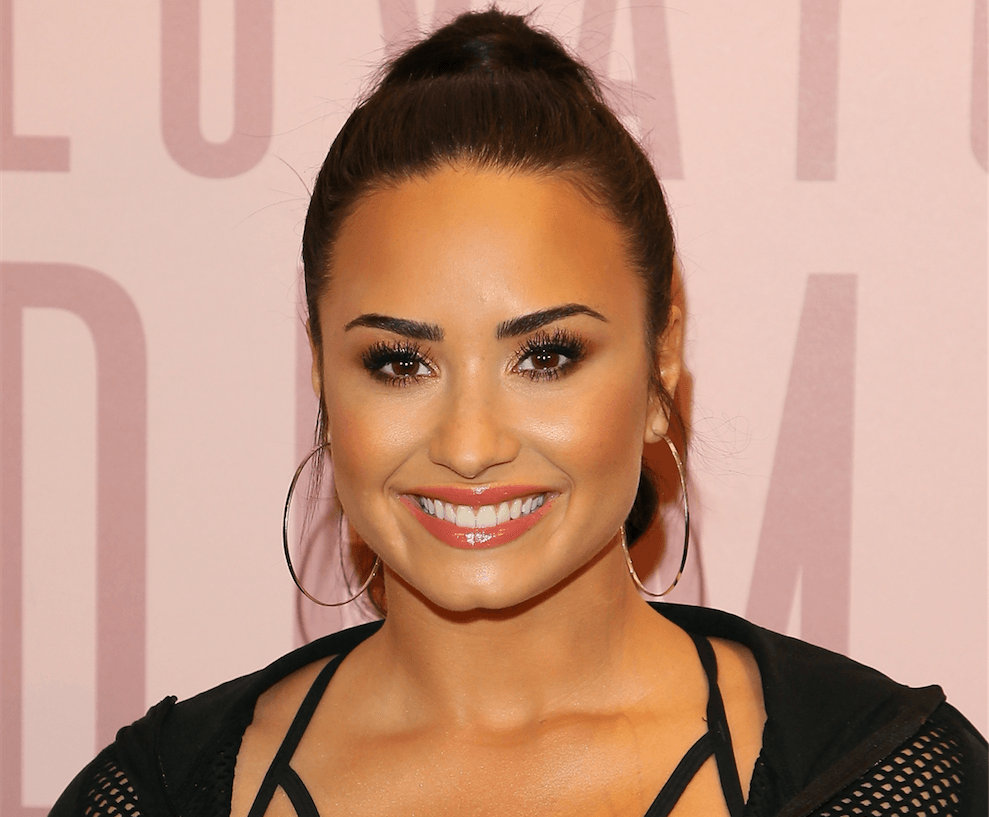 Demi Lovato Baring Her Stretch Marks on Instagram Makes Us Love Her Even More featured image