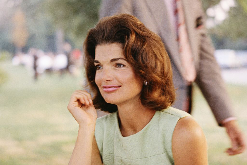 This Is the Exact Perfume Jacqueline Kennedy Onassis Wore featured image