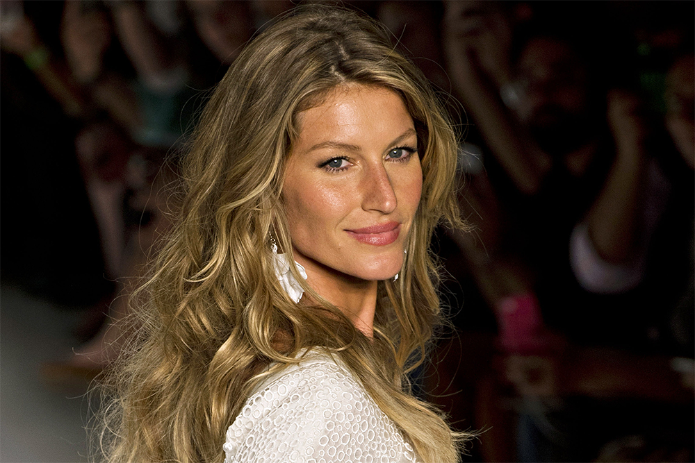 Gisele Bündchen’s Hairstylist Reveals the ONE Thing You Need for Perfect Beach Waves featured image