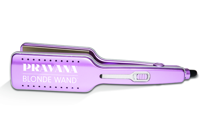 A New “Blonde Wand” Is Coming That Highlights Hair in Seconds featured image