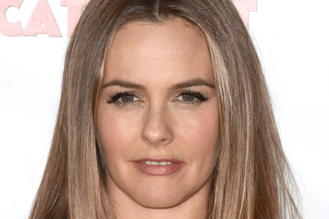 The One Concealer Alicia Silverstone Swears By for Covering Dark Circles featured image