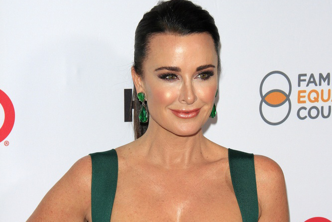 Kyle Richards on Microneedling, Facelifts and Fighting Acne featured image