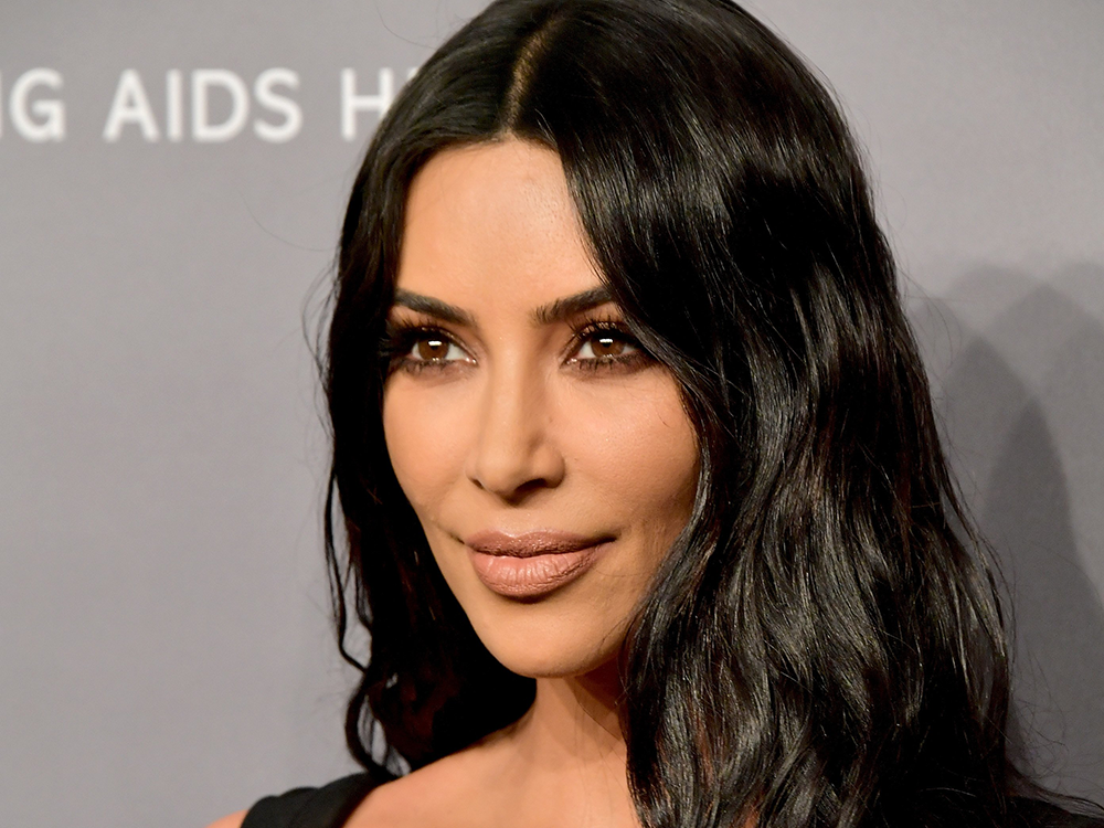 Kim Kardashian’s Makeup-Free Selfies Reveal What Her Psoriasis Really Looks Like featured image