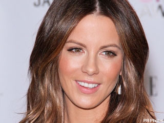 Achieve Peachy Perfection Like Kate Beckinsale featured image