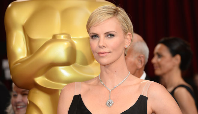 Best 2014 Oscars Looks: Charlize Theron featured image