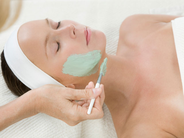 The European Facial: An Indulgent Deep-Cleaning featured image