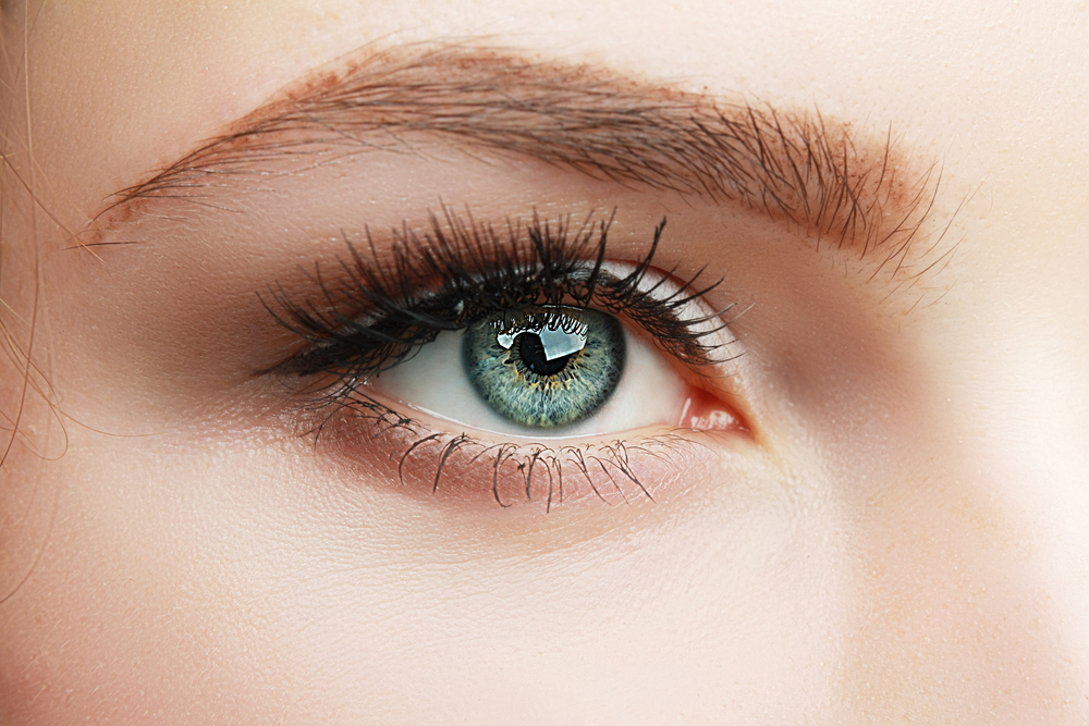 Can These Eyedrops Lift Sagging Eyes? featured image