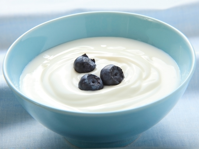 Ask an Expert: Is Yogurt Good or Bad for Your Skin? featured image