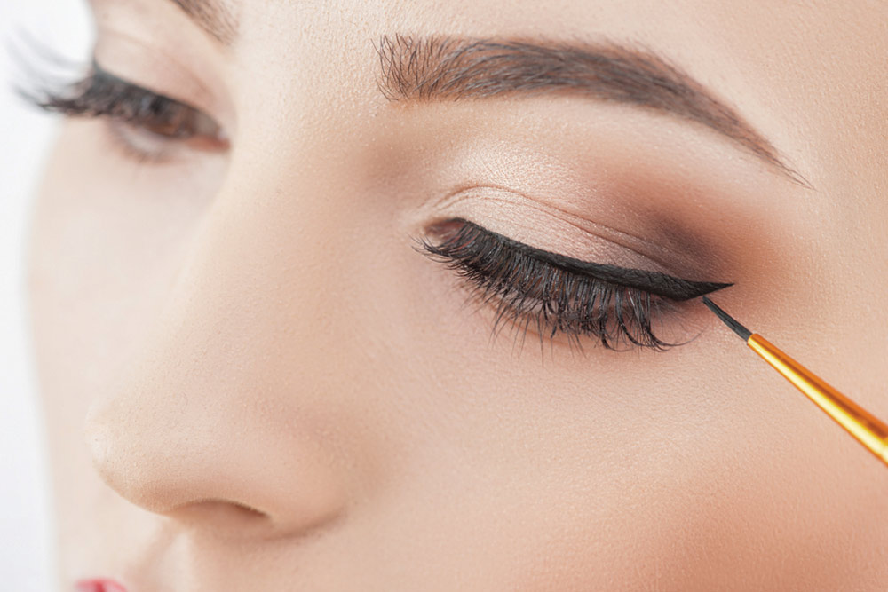 Arbonne Recalls Eyeliners Amid Contamination Fears featured image