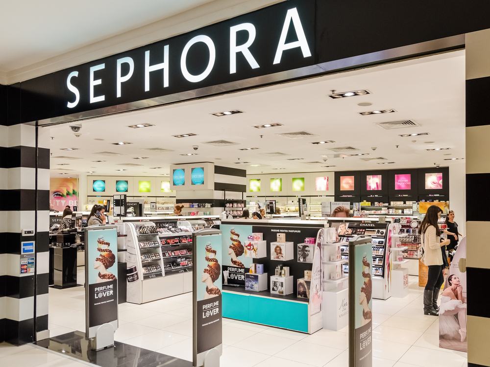 Ciudad Pertenece definido Sephora Just Launched 2 New Features That Will Make Beauty Shopping Even  Better - NewBeauty