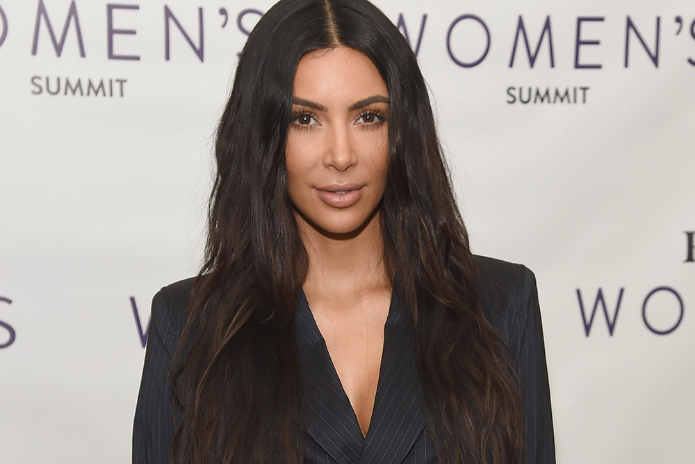 Kim Kardashian West’s Facial Is a Hollywood Favorite featured image