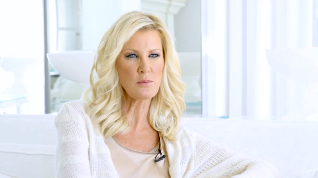Sandra Lee Opens Up About Surviving Breast Cancer featured image