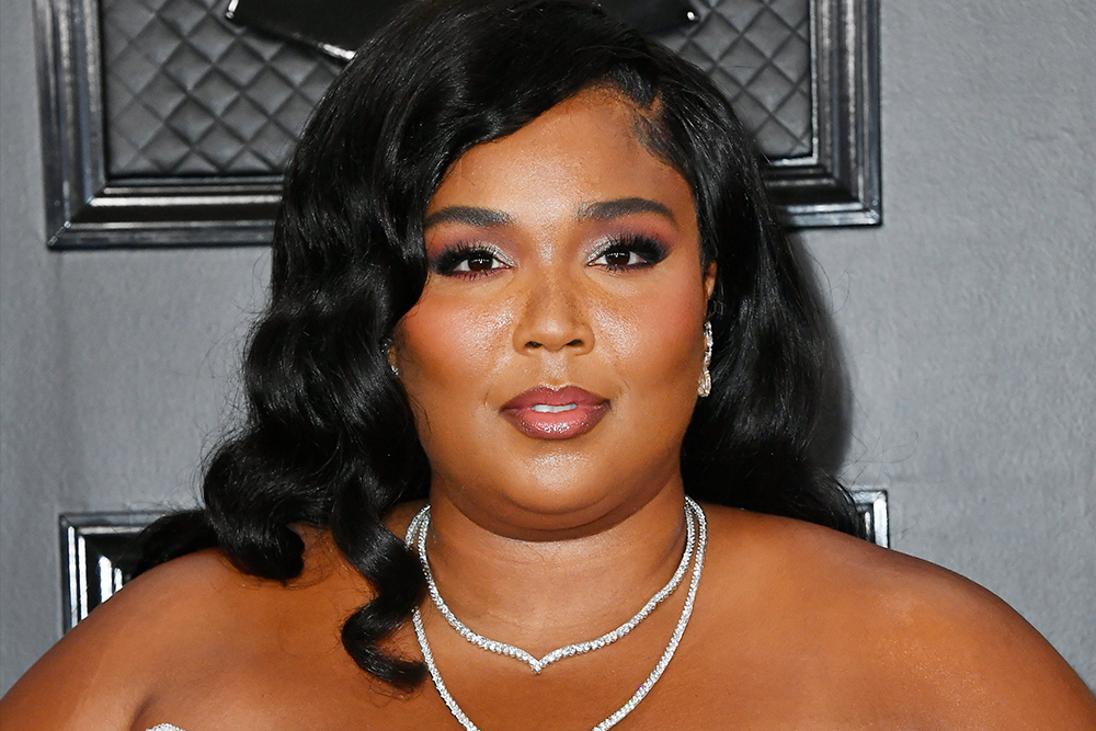 This Is the Genius Tool Behind Lizzo’s Glowing Grammys Skin featured image