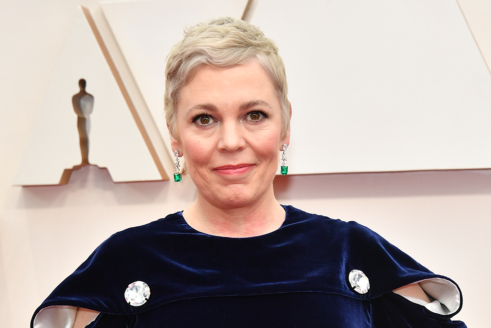 The $13 Lipstick Olivia Colman Wore at the Oscars to Complement Her New Hair featured image