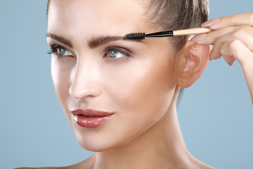 How To Fill In Your Brows Like a Pro featured image