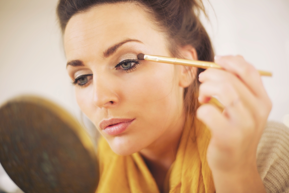 The 4 Makeup Mistakes That Age You featured image