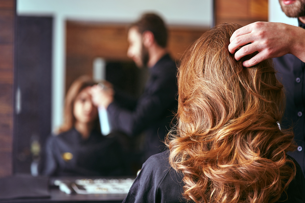 New Law Requires Illinois Hair Stylists To Be Trained To Spot Domestic Violence featured image