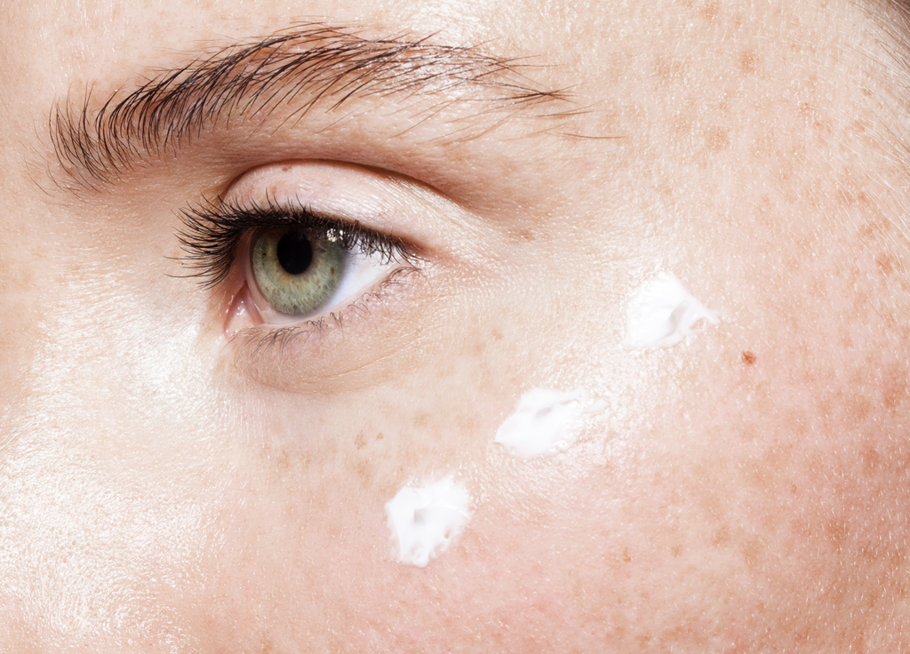 The Celeb-Approved Eye-Cream Trick That Keeps Makeup From Creasing featured image