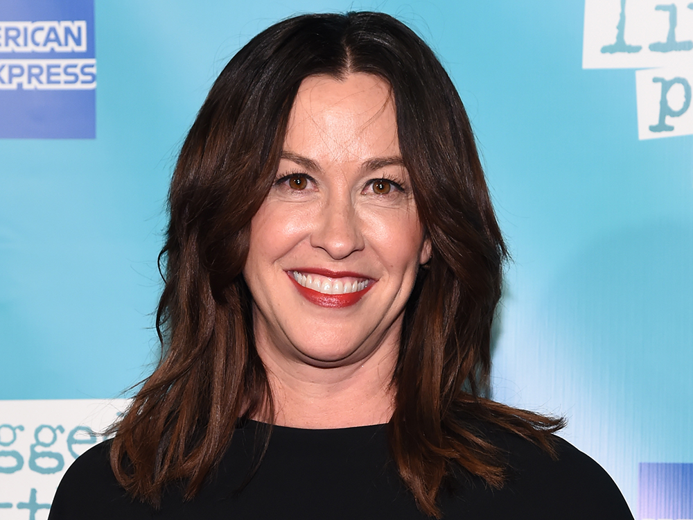 Alanis Morissette Shares Her Best Meditation Tips to Help Calm Anxiety featured image