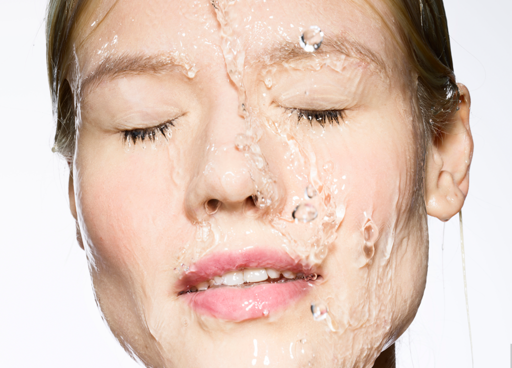 Should You Be Triple Cleansing Your Skin? Experts Weigh In featured image