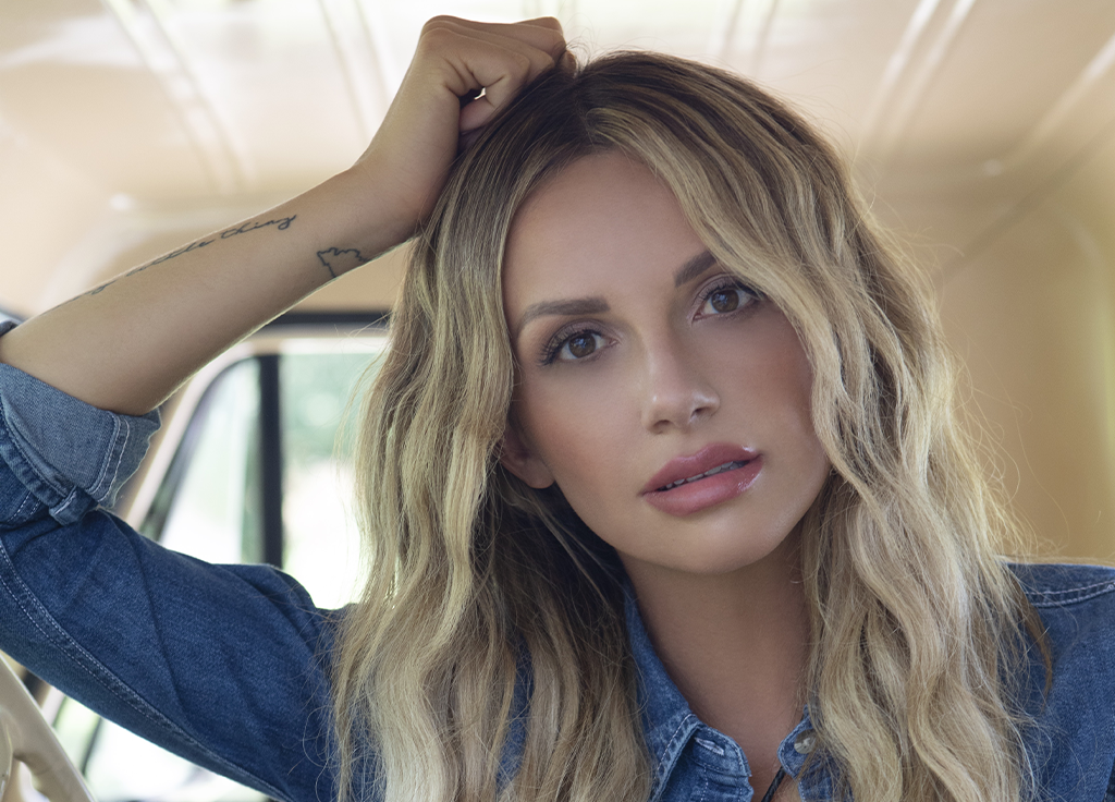 Carly Pearce on Having “Beauty in Her Blood,” Letting Her Skin Breathe and the Power of a Good Hair-Crimper featured image