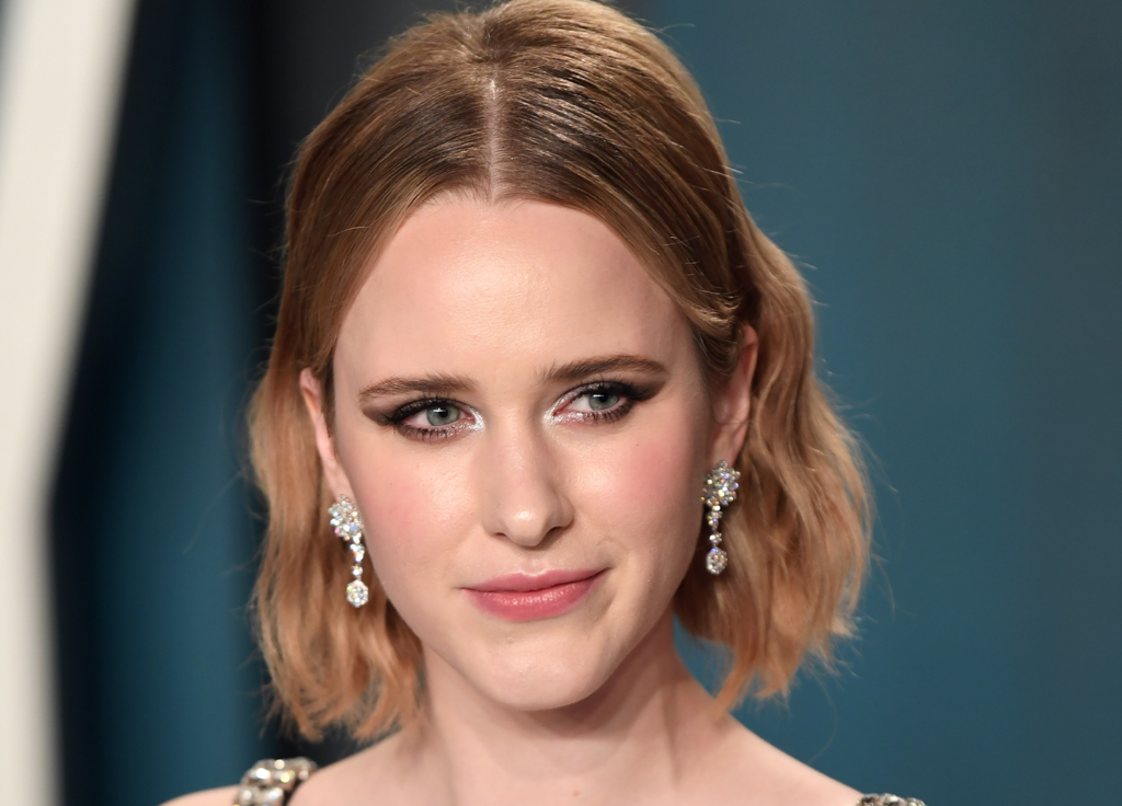 Rachel Brosnahan Relies on This Concealer When She Doesn’t Get Enough Sleep featured image