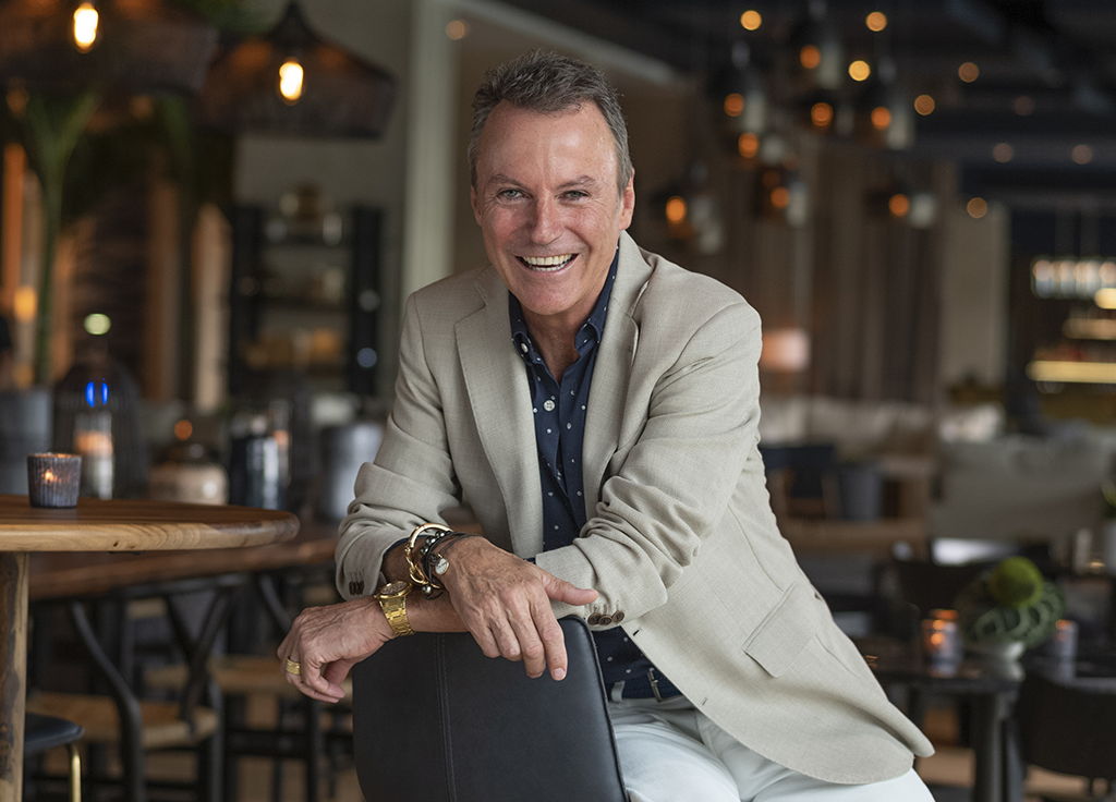 Lifestyle Guru Colin Cowie on His New Sensorial Dining Experiences and Tips for Scaling Back Celebrations featured image