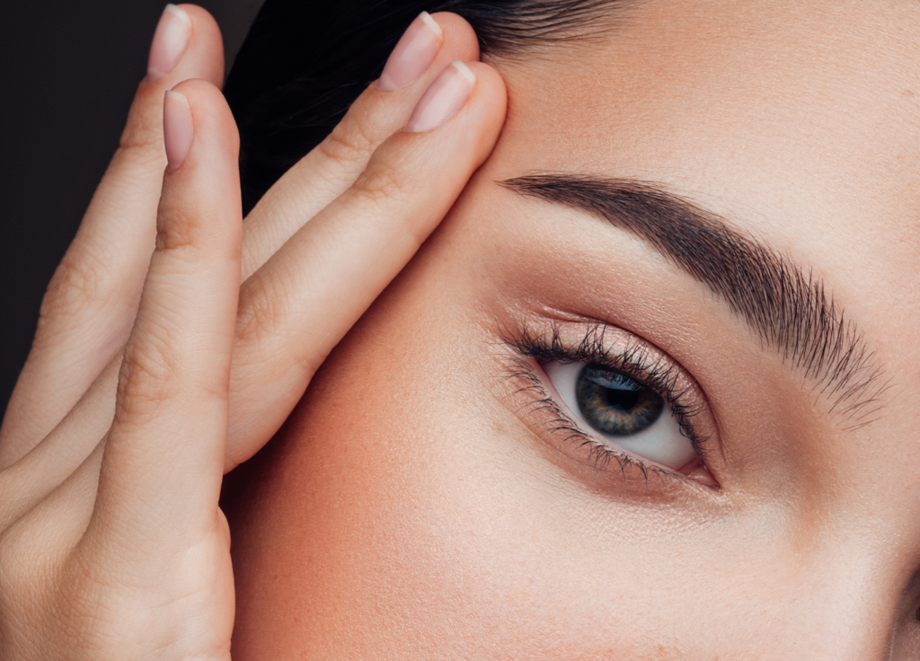 Everything A Plastic Surgeon Wants You to Know About Eyelid Rejuvenation featured image