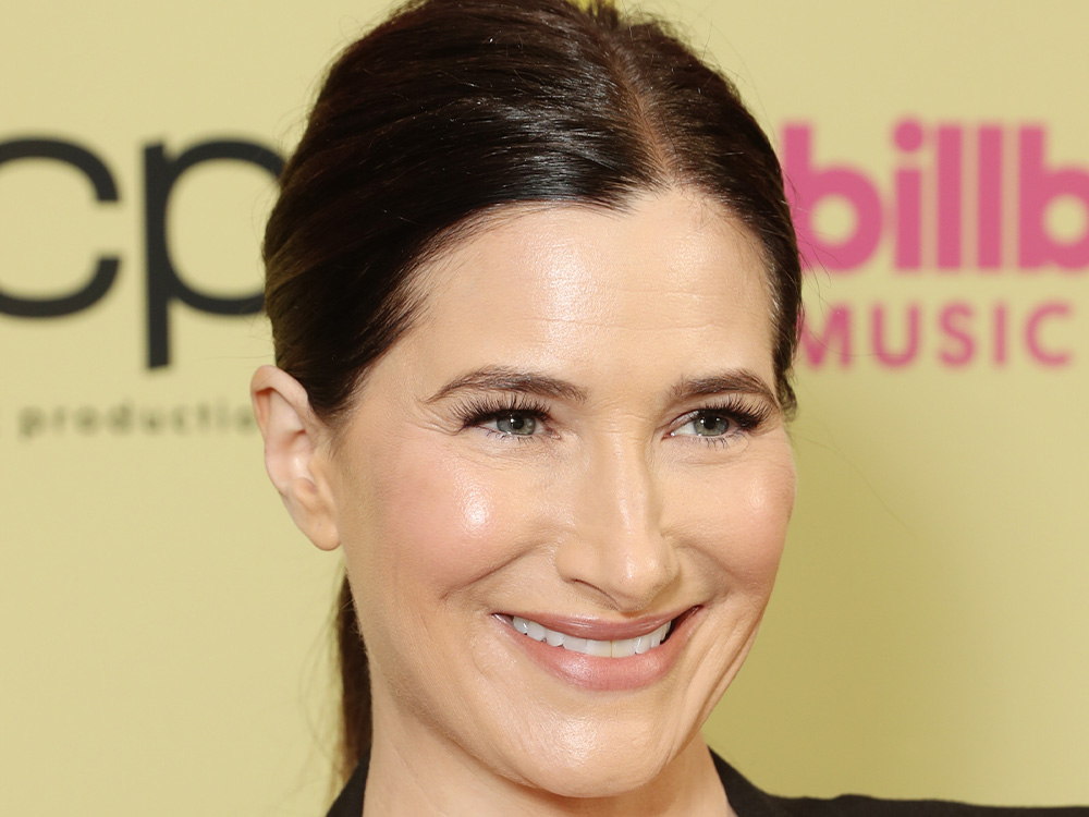 Kathryn Hahn on Cleaning, Her Vintner’s Daughter Devotion and the Text That Told Her She Was Nominated for an Emmy featured image