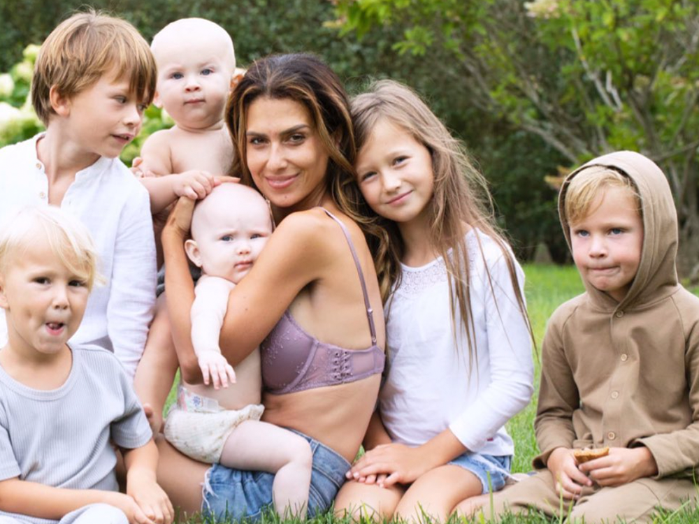 Hilaria Baldwin Gets Honest About Motherhood in Makeup-Free Photo featured image