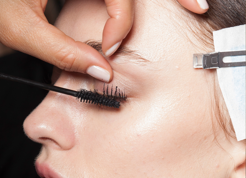 Your Mascara Could Be Aging You featured image