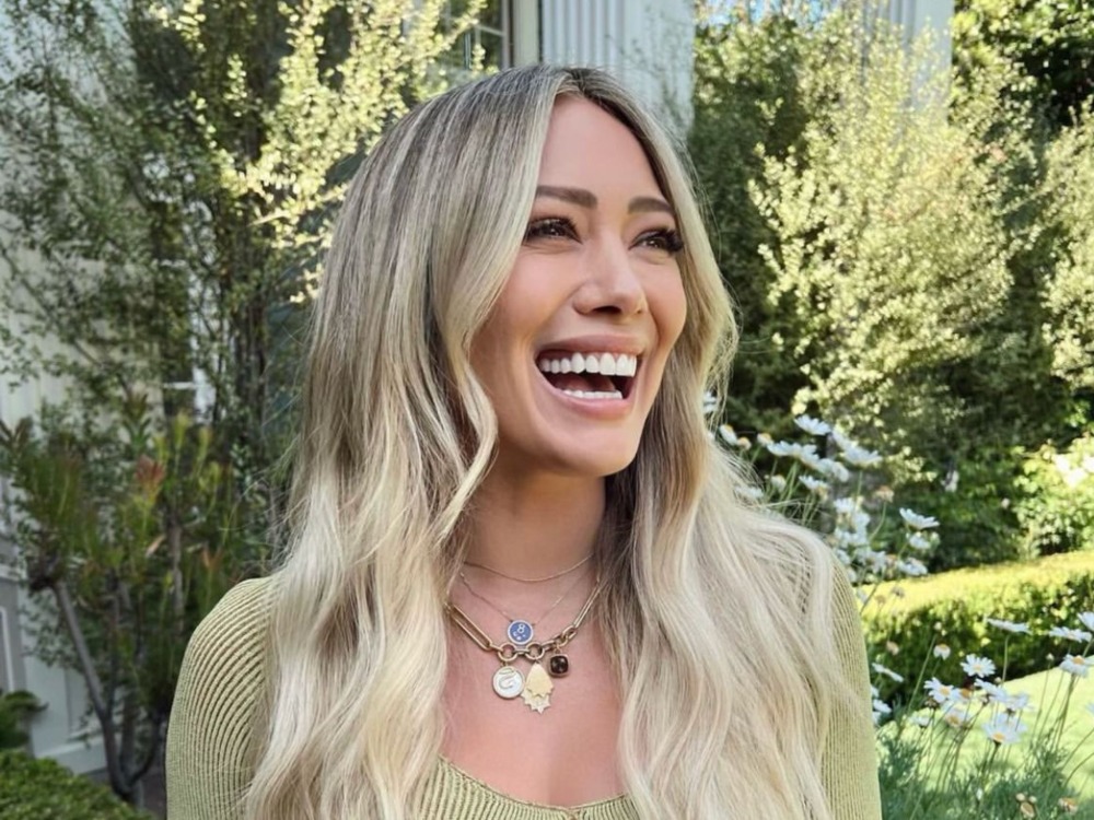 Hilary Duff Swears by This Small-Business Yoga Brand featured image