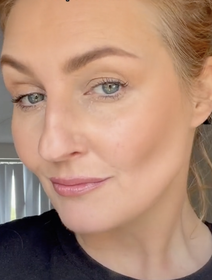 This Two-Step Bronzer Trick Is Going Viral For Creating Kate Moss’ Sculpted Cheeks