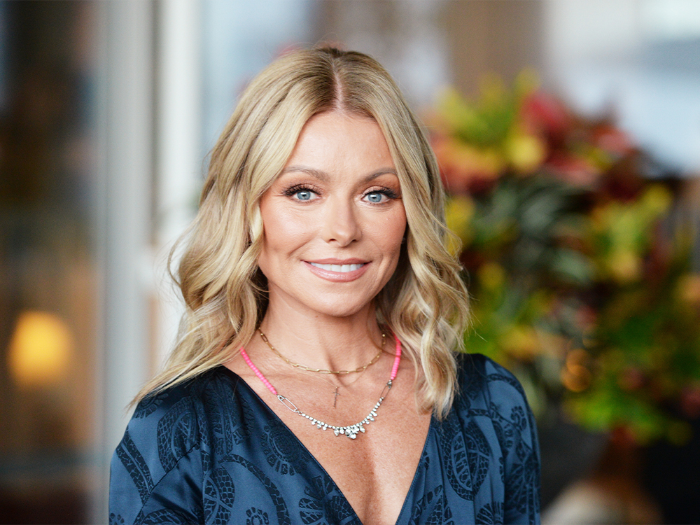 Inside Kelly Ripa’s Anti-Aging Skin Routine featured image