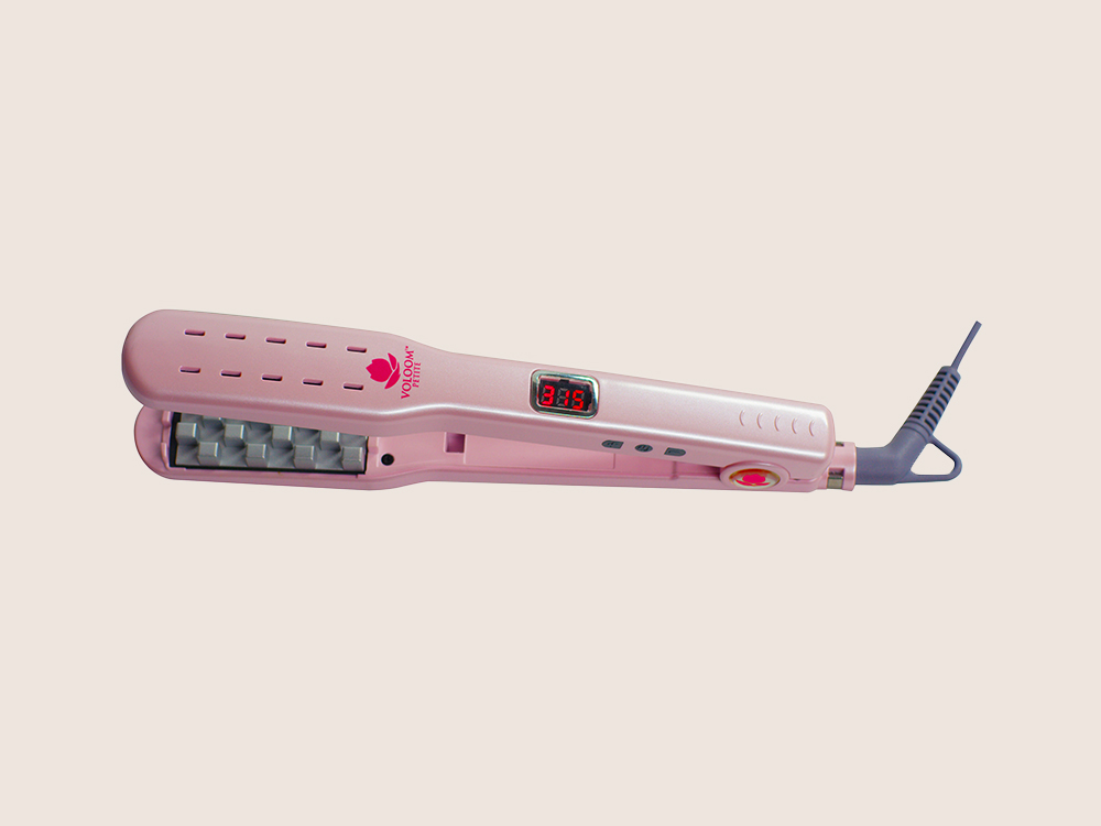 This Crazy-Looking Hair Tool Delivers Lasting Volume in Seconds featured image
