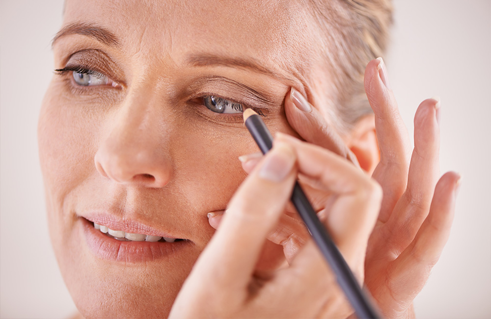 9 Make-up Ideas for Pores and skin Over 50