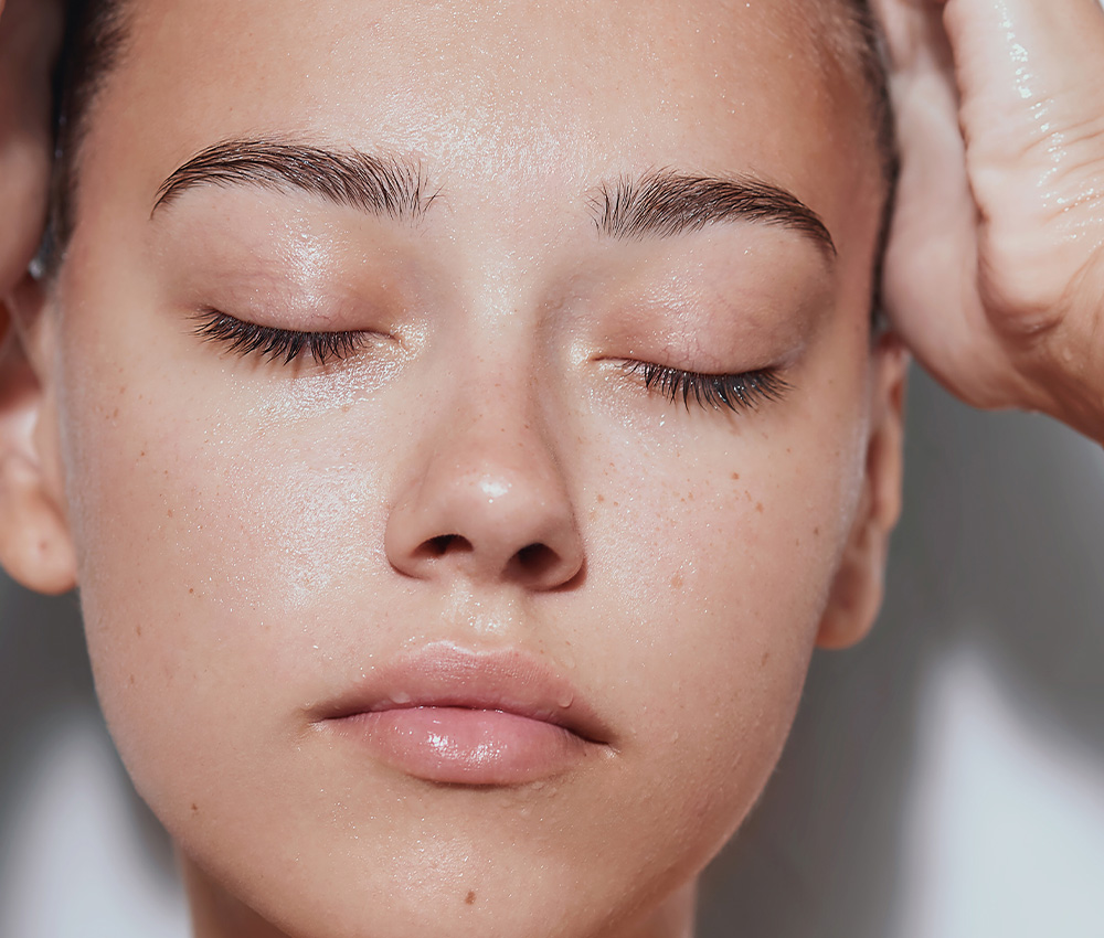 The Truth About Silicone in Skin Care, According to Experts featured image