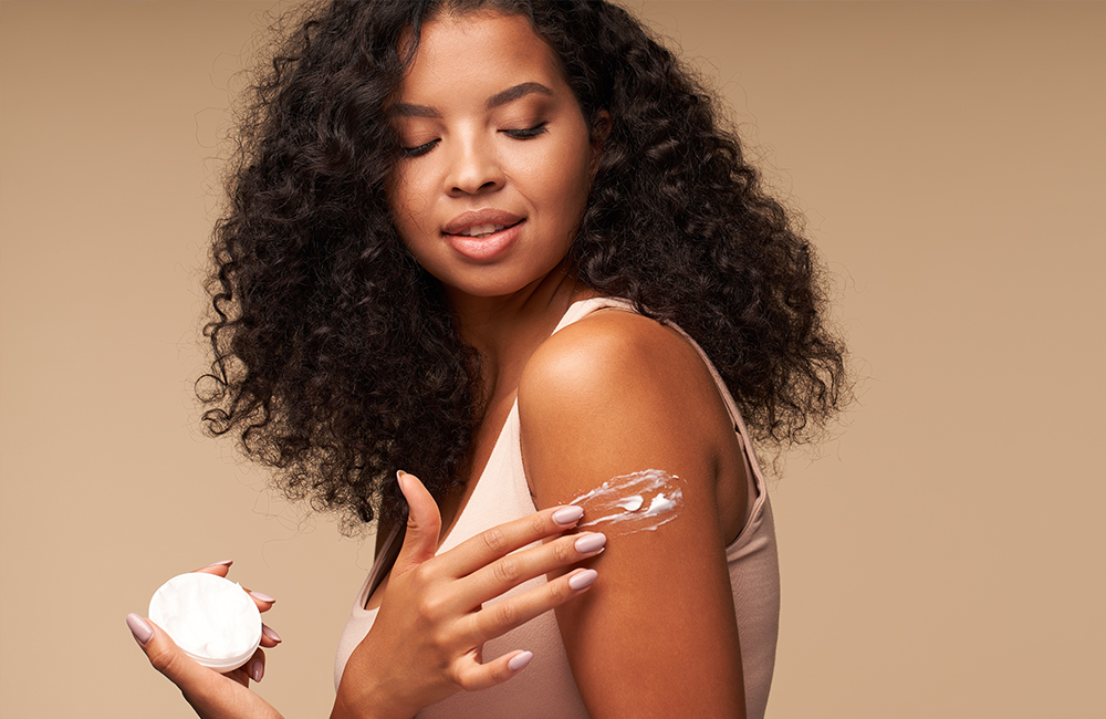 4 Body Lotion Rules to Follow, According to Dermatologists featured image