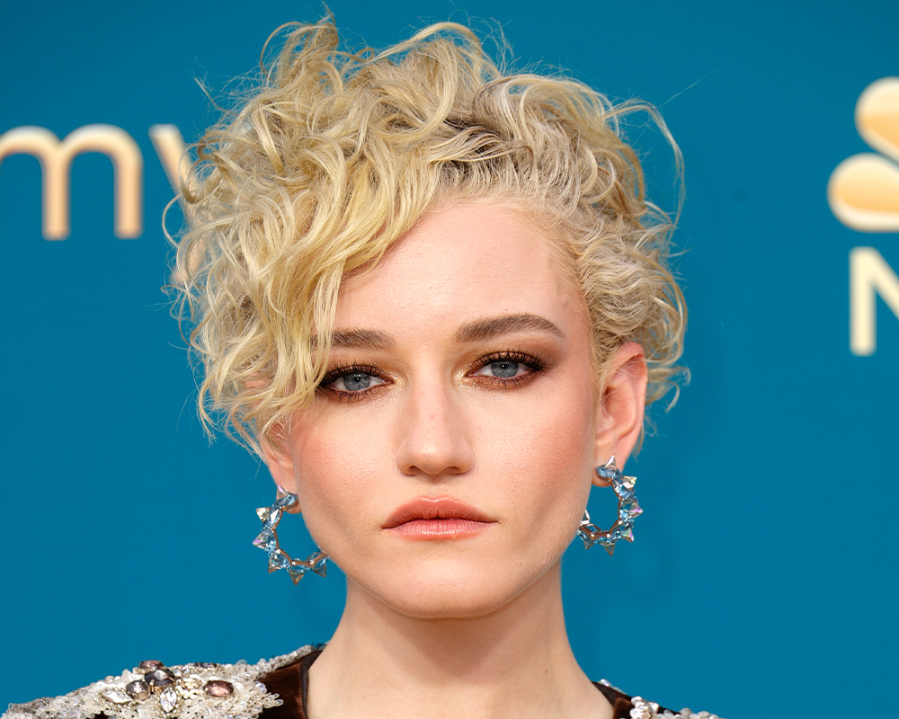 Julia Garner’s Hairstylist Shares the Secret to Her Iconic Curls featured image