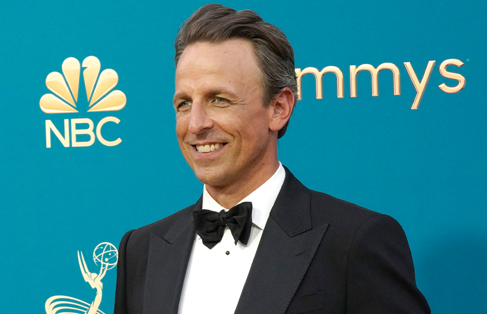 A Celeb Groomer Shares the Derm-Beloved Drugstore Brand That Prepped Seth Meyers’ Skin Last Night featured image