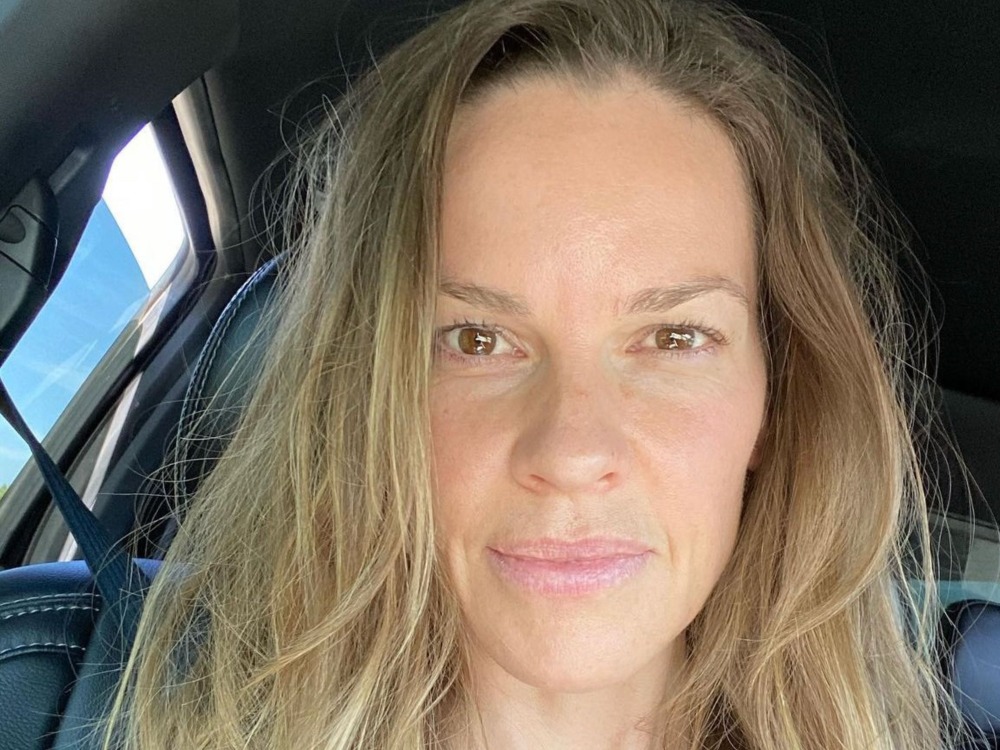 Hilary Swank Can’t Live Without This Tinted SPF Serum featured image