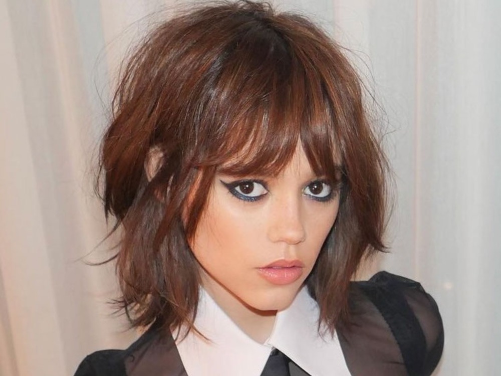 Jenna Ortega’s Hairstylist Reveals The Secrets Behind The Star’s New ‘Do featured image