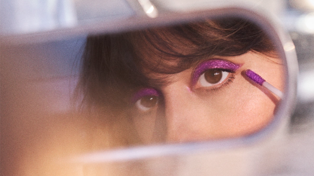 This Shadow Liner Creates a Bold Magenta Eye That’s Unlike
Anything Else