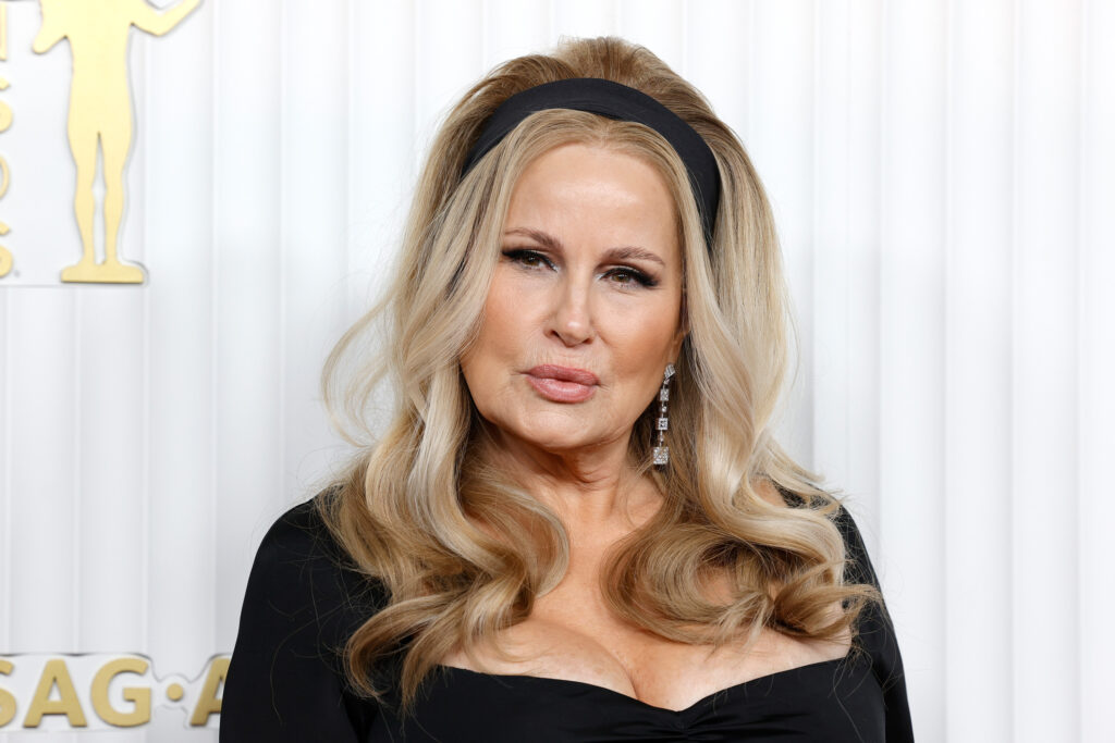 Jennifer Coolidge’s Radiant Skin Is Courtesy of This “Lifting” Collagen Cream featured image