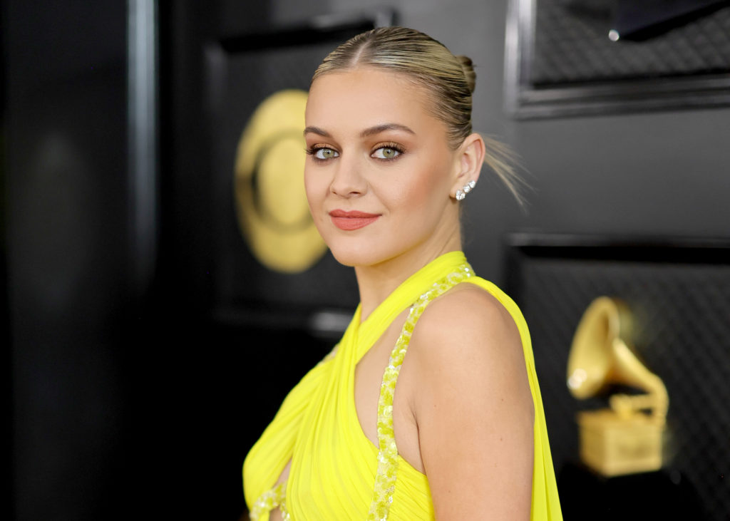 Kelsea Ballerini Wore This $7 Foundation to the Grammys featured image
