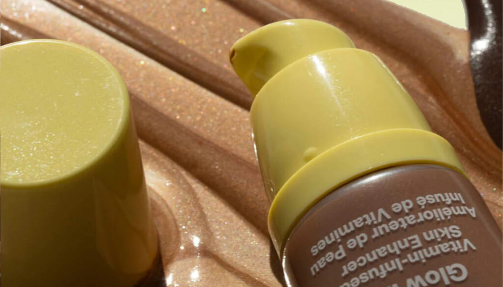 This Highlighter Works Like a Vitamin Drip for Your Skin featured image