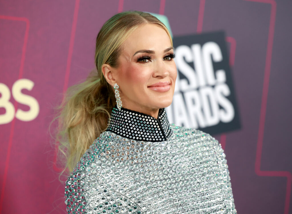 The Stars Over 40 That Rocked the CMT Awards Red Carpet featured image