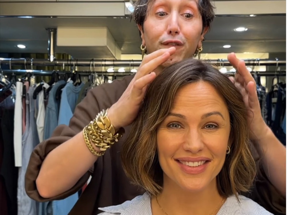 Jennifer Garner Says This Product Is Her “Secret to Hair Thinning” featured image