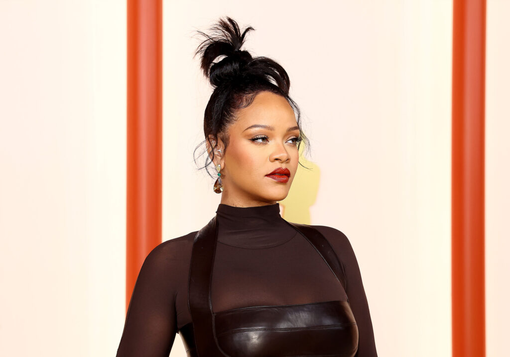 This Root Powder Is the Secret to Rihanna’s Pulled-Back Looks featured image
