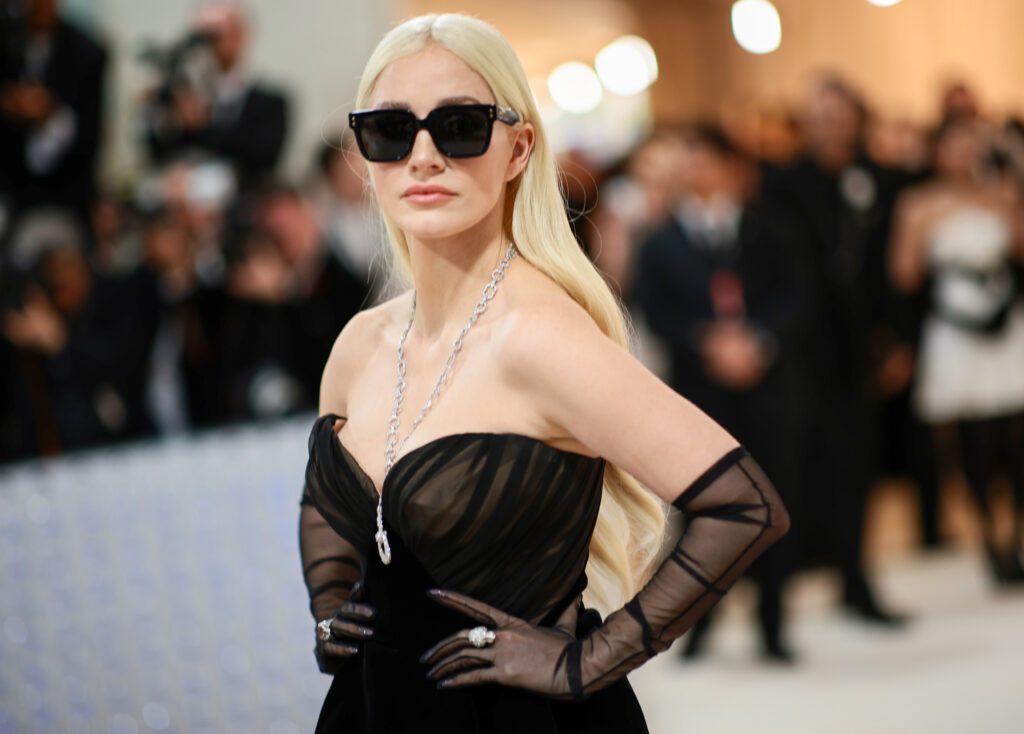 Jessica Chastain Stuns as a Platinum Blonde for the Met Gala featured image